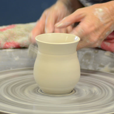 Beginners Pottery - Throwing on the Wheel