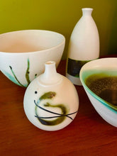 Load image into Gallery viewer, Beginners Pottery - Throwing on the Wheel
