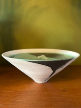 Load image into Gallery viewer, Beginners Pottery - Throwing on the Wheel